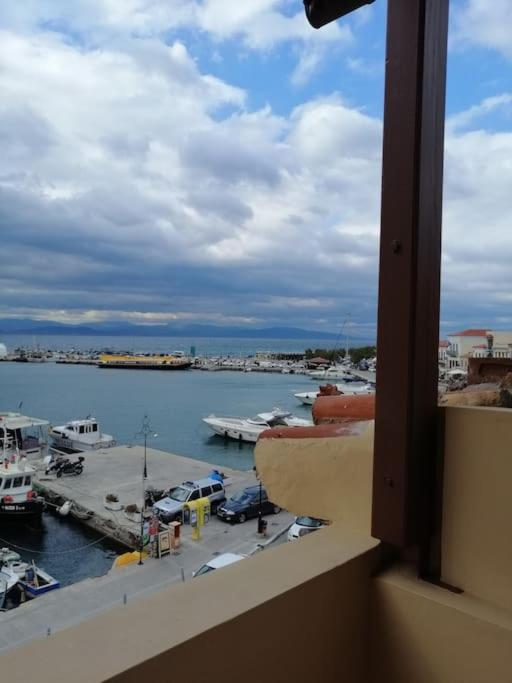 Aegina Port Apt 2-Διαμέρισμα Στο Λιμάνι Της Αίγινας 2 외부 사진