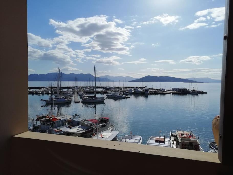 Aegina Port Apt 2-Διαμέρισμα Στο Λιμάνι Της Αίγινας 2 외부 사진