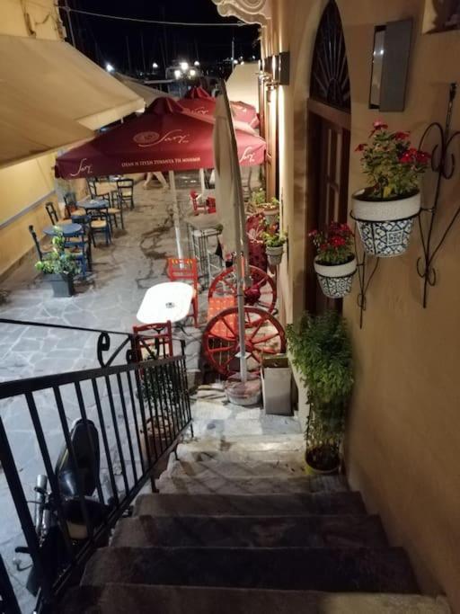 Aegina Port Apt 2-Διαμέρισμα Στο Λιμάνι Της Αίγινας 2 외부 사진