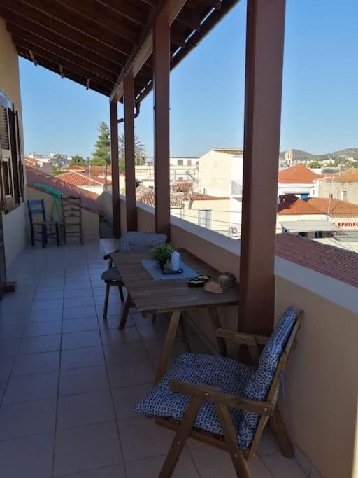 Aegina Port Apt 2-Διαμέρισμα Στο Λιμάνι Της Αίγινας 2 외부 사진