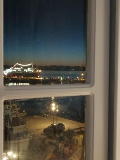 Aegina Port Apt 2-Διαμέρισμα Στο Λιμάνι Της Αίγινας 2 외부 사진