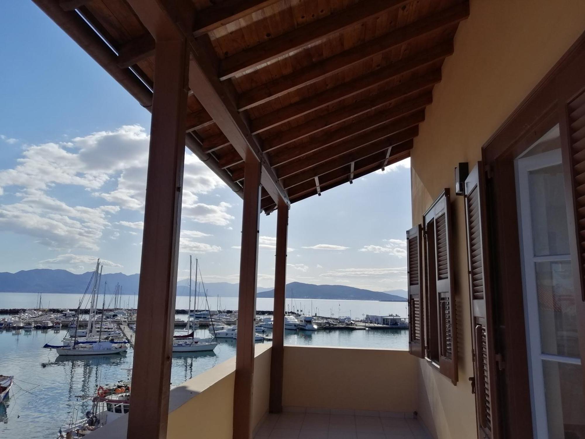 Aegina Port Apt 2-Διαμέρισμα Στο Λιμάνι Της Αίγινας 2 객실 사진